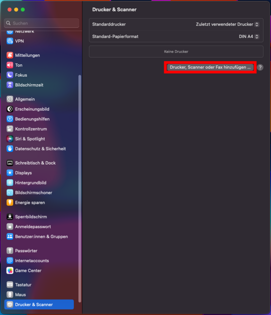 MacOS Einstellungen in der Sektion "Drucker & Scanner". Der Button "Drucker, Scanner oder Fax hinzufügen..." ist angewählt.